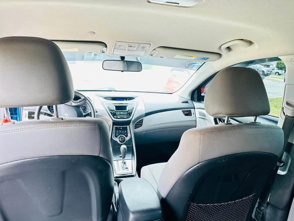 2013 Hyundai Elantra - Image 9 of 14