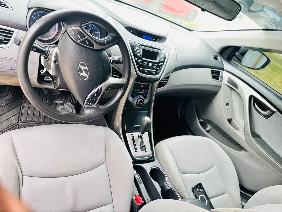 2013 Hyundai Elantra - Image 3 of 14
