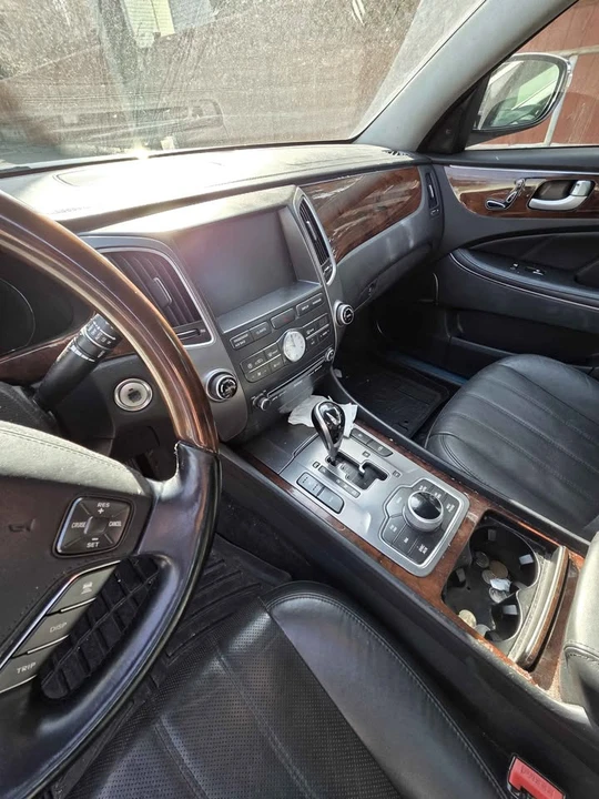 2013 Hyundai Equus - Image 9 of 15