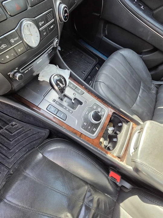 2013 Hyundai Equus - Image 14 of 15