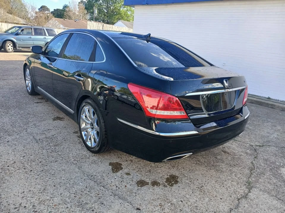 2013 Hyundai Equus - Image 2 of 17