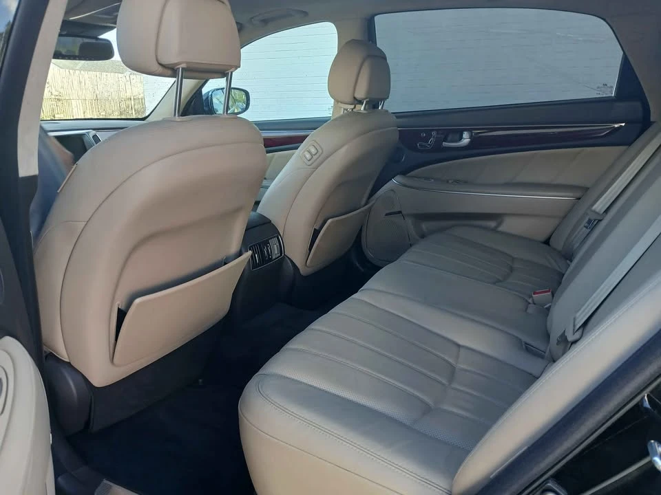 2013 Hyundai Equus - Image 10 of 17