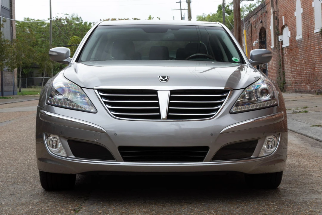 2013 Hyundai Equus - Image 2 of 31