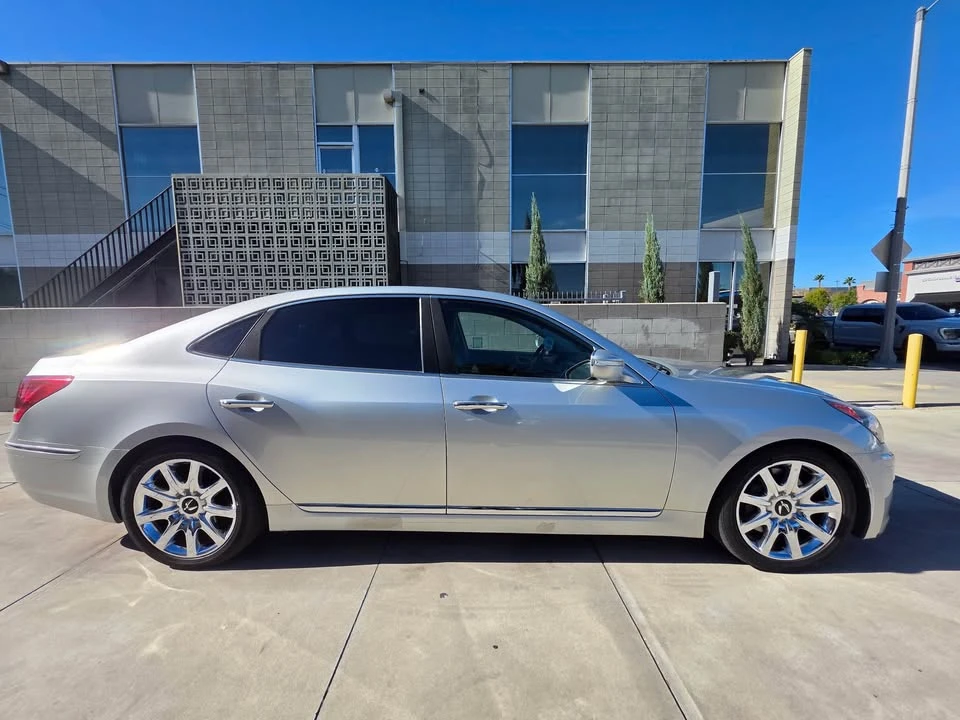 2013 Hyundai Equus - Image 2 of 5