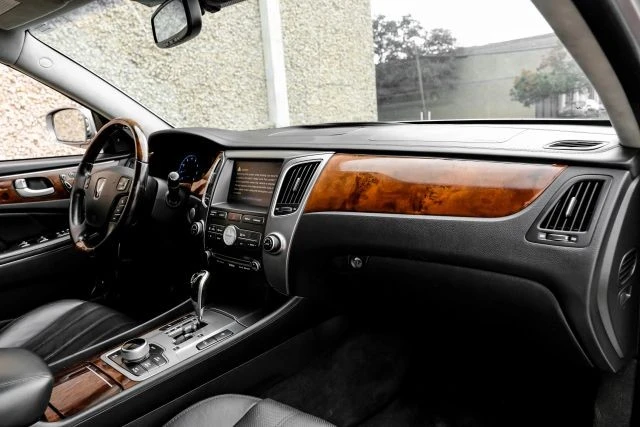 2013 Hyundai Equus - Image 15 of 21
