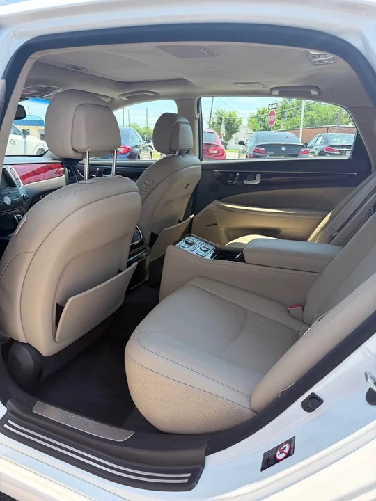 2013 Hyundai Equus - Image 5 of 8