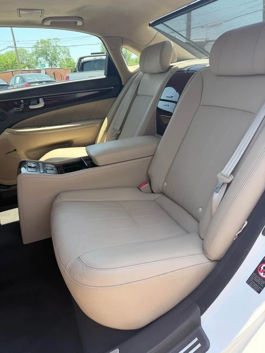 2013 Hyundai Equus - Image 4 of 8