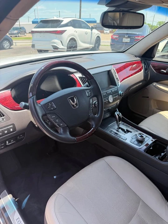 2013 Hyundai Equus - Image 2 of 8