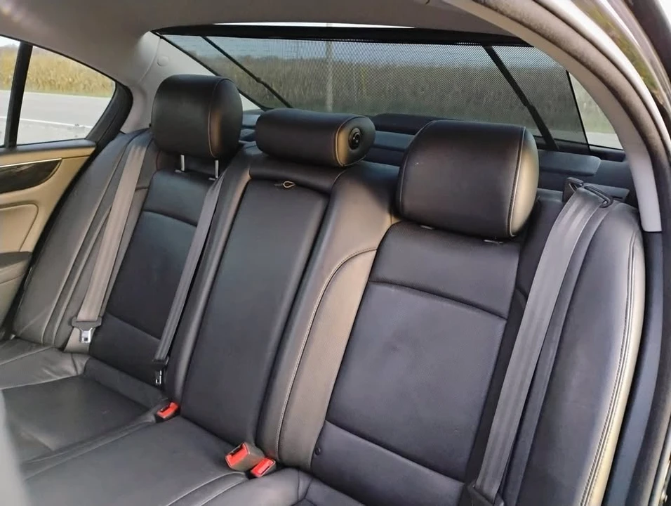 2013 Hyundai Genesis - Image 8 of 10