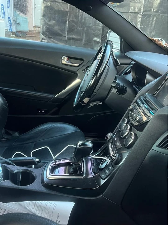 2013 Hyundai Genesis - Image 4 of 7