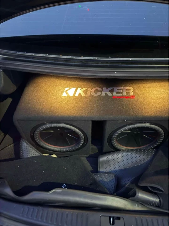 2013 Hyundai Genesis - Image 6 of 7