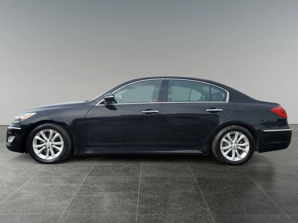 2013 Hyundai Genesis - Image 4 of 15
