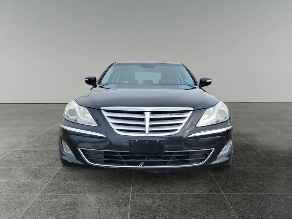 2013 Hyundai Genesis - Image 2 of 15