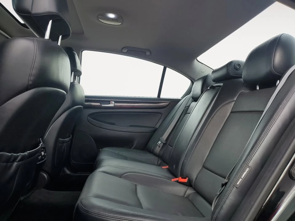 2013 Hyundai Genesis - Image 13 of 15