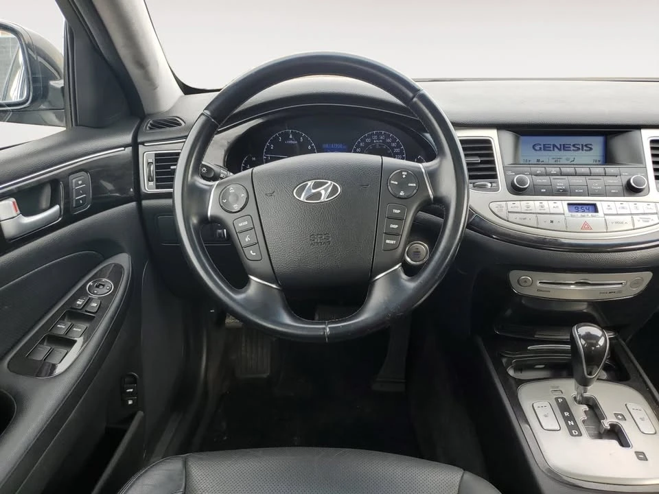 2013 Hyundai Genesis - Image 10 of 15