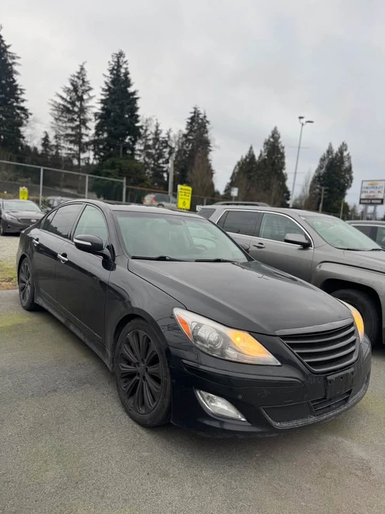 2013 Hyundai Genesis - Image 3 of 13