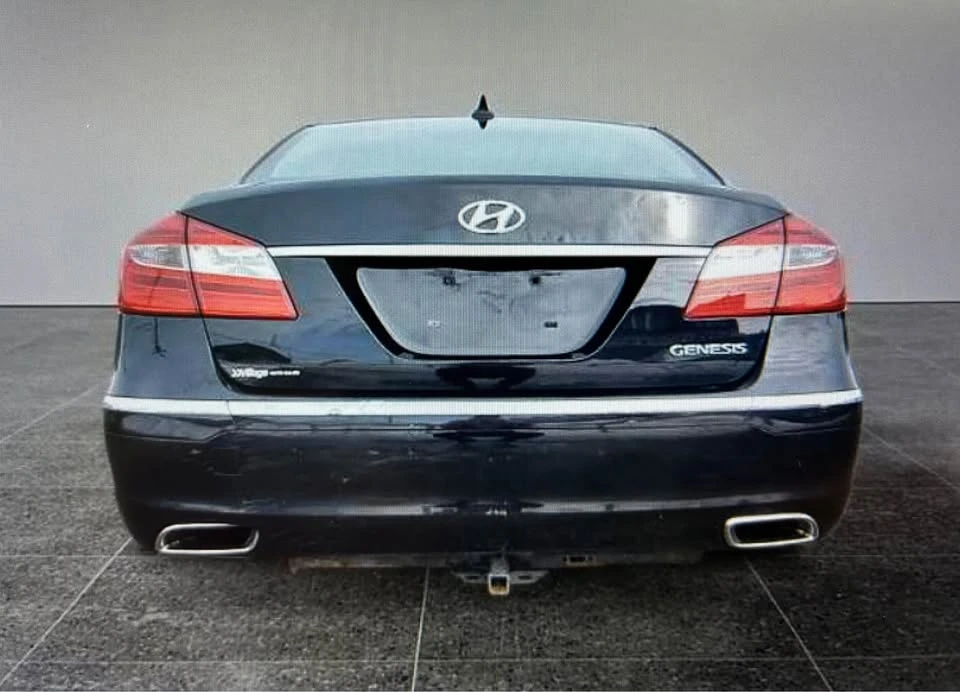 2013 Hyundai Genesis - Image 5 of 13