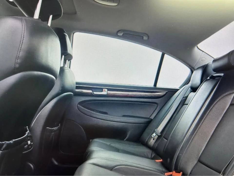 2013 Hyundai Genesis - Image 8 of 13