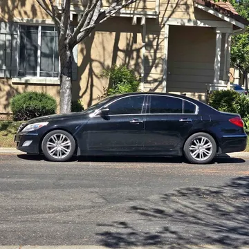 2013 Hyundai Genesis
