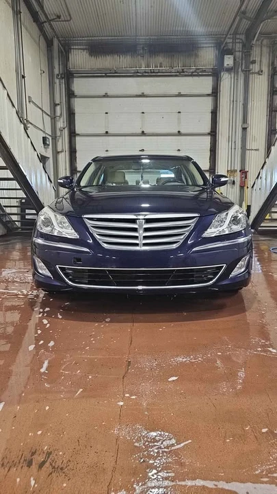 2013 Hyundai Genesis - Image 2 of 16