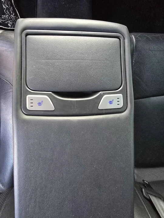 2013 Hyundai Genesis - Image 11 of 16