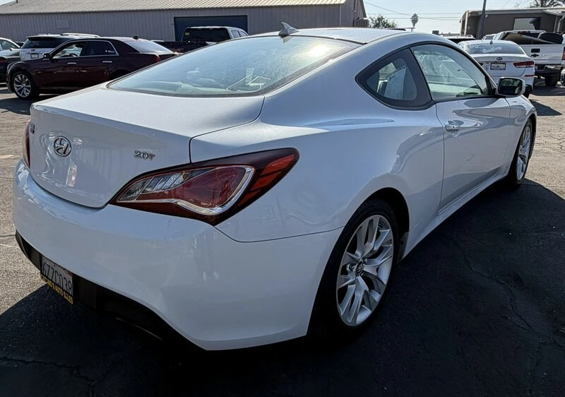 2013 Hyundai Genesis Coupe - Image 11 of 20