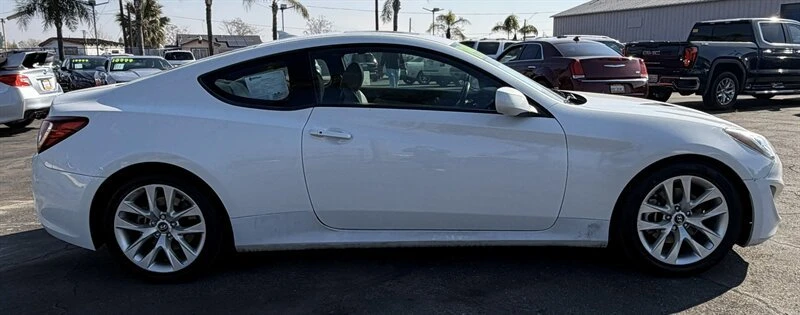 2013 Hyundai Genesis Coupe - Image 12 of 20