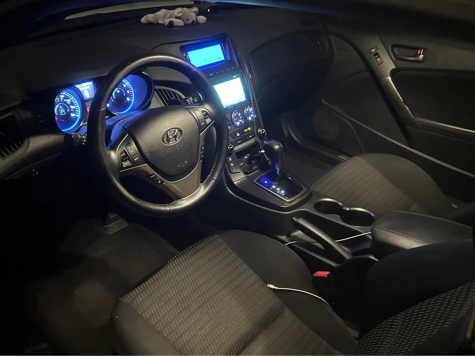 2013 Hyundai Genesis - Image 8 of 9