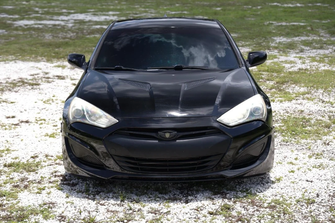 2013 Hyundai Genesis - Image 17 of 31