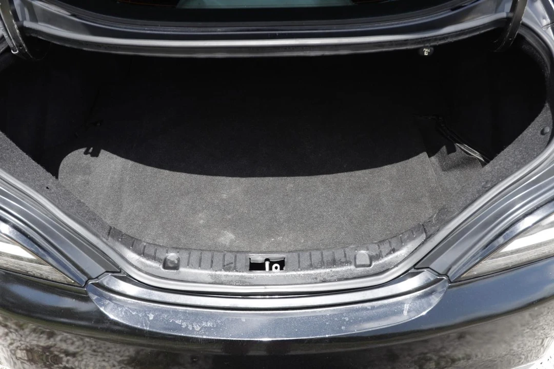 2013 Hyundai Genesis - Image 10 of 31