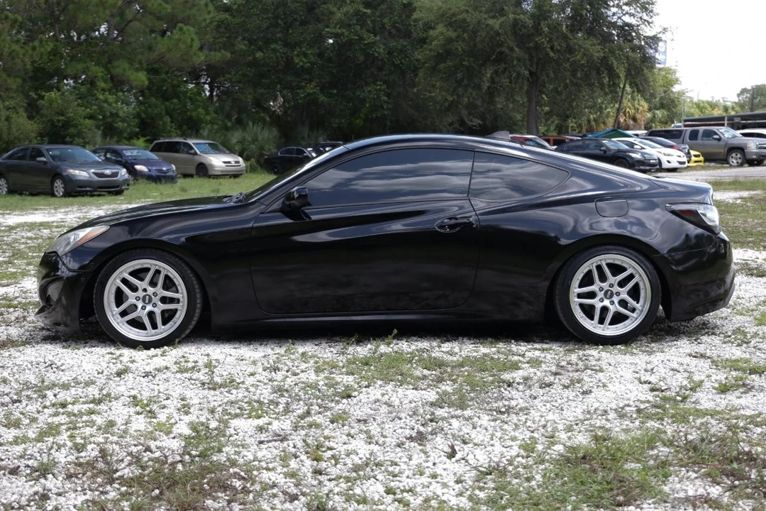 2013 Hyundai Genesis - Image 3 of 31