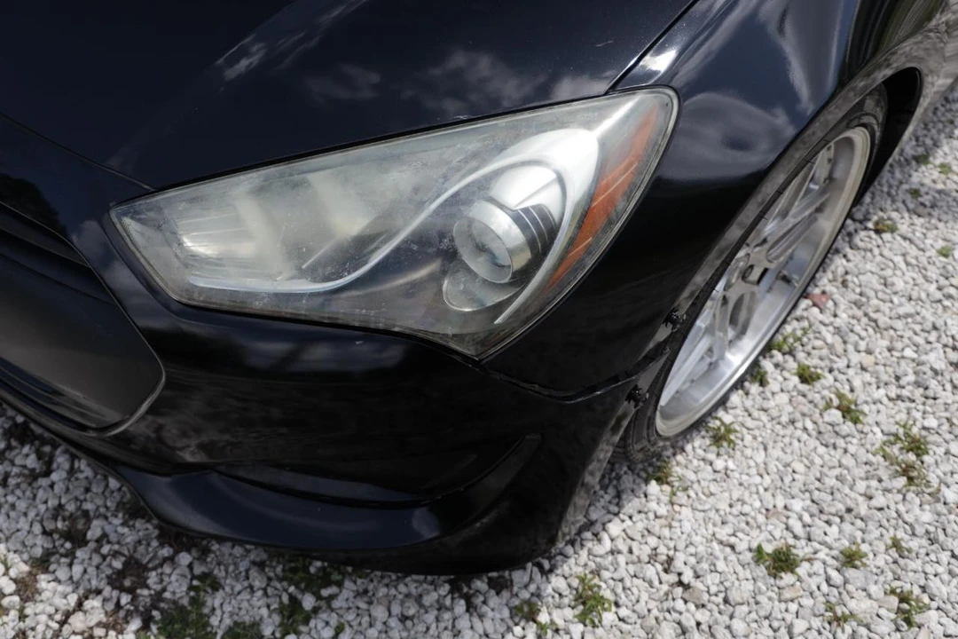 2013 Hyundai Genesis - Image 22 of 31