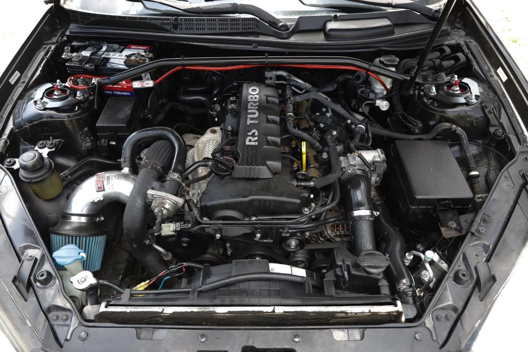 2013 Hyundai Genesis - Image 18 of 31