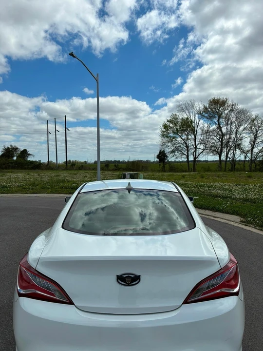 2013 Hyundai Genesis - Image 6 of 8