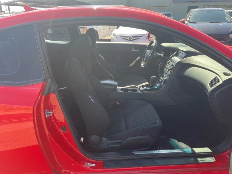 2013 Hyundai Genesis Coupe - Image 15 of 21