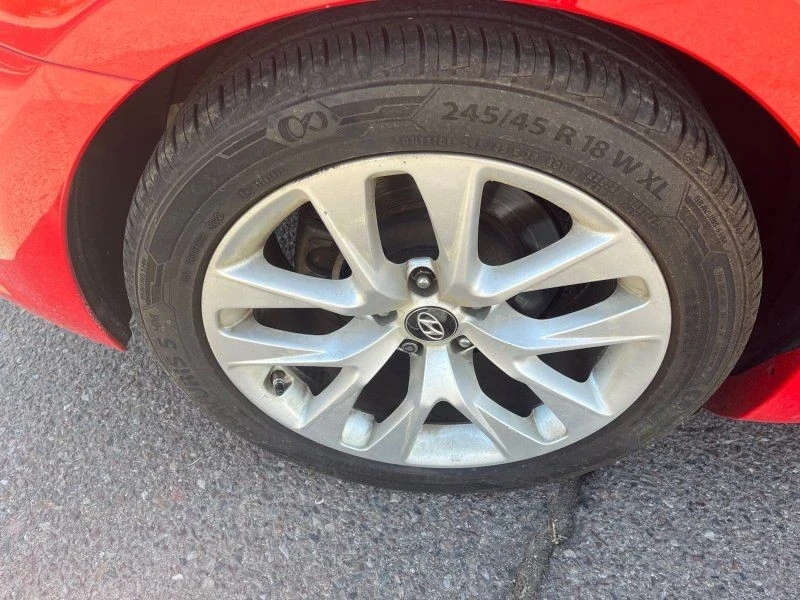 2013 Hyundai Genesis Coupe - Image 18 of 21