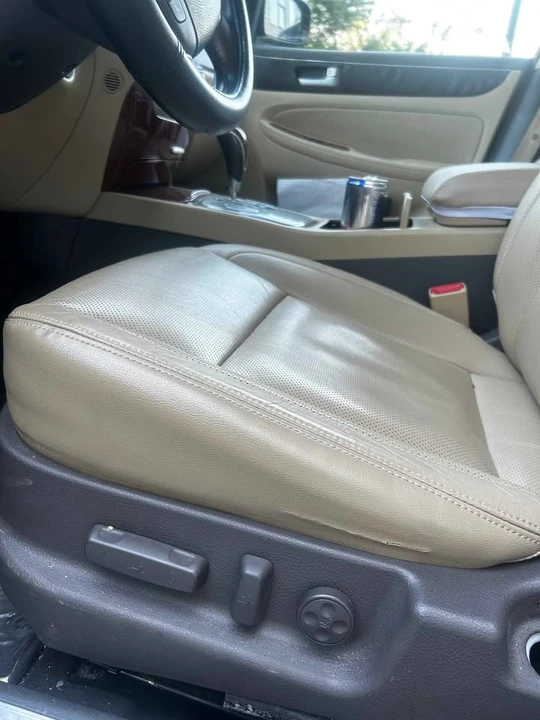 2013 Hyundai Genesis - Image 5 of 9
