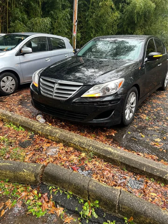 2013 Hyundai Genesis - Image 3 of 4