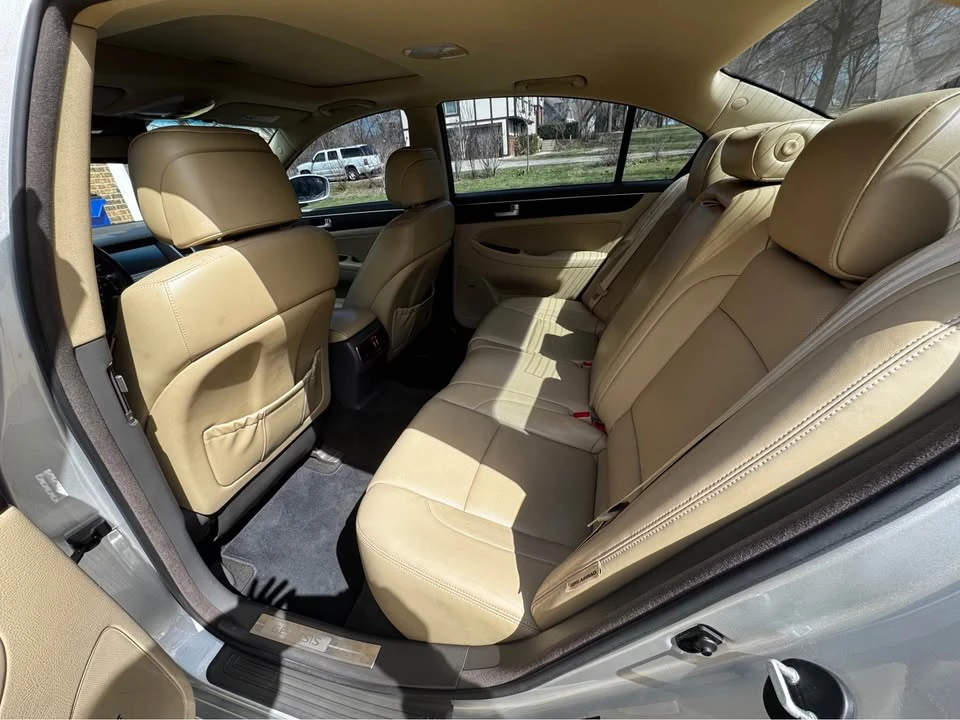 2013 Hyundai Genesis - Image 5 of 9