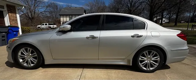 2013 Hyundai Genesis 3.8 Sedan