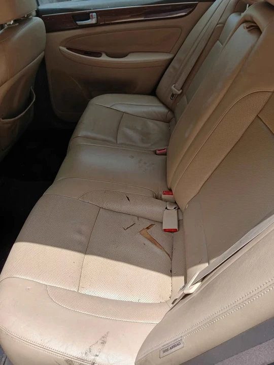2013 Hyundai Genesis - Image 5 of 6