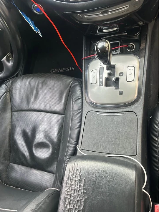 2013 Hyundai Genesis - Image 7 of 17