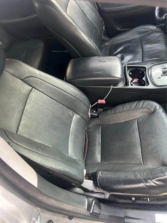 2013 Hyundai Genesis - Image 6 of 17