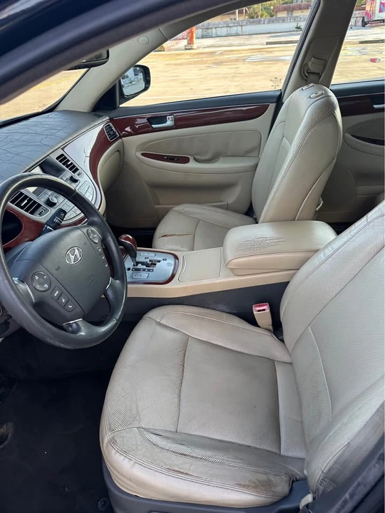 2013 Hyundai Genesis - Image 8 of 11