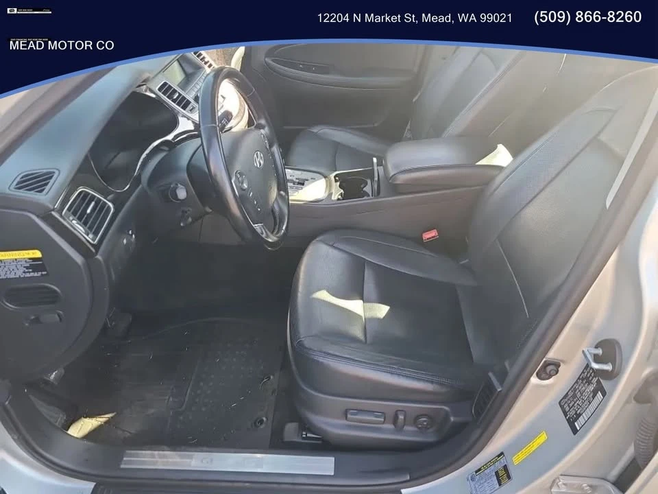 2013 Hyundai Genesis - Image 5 of 8