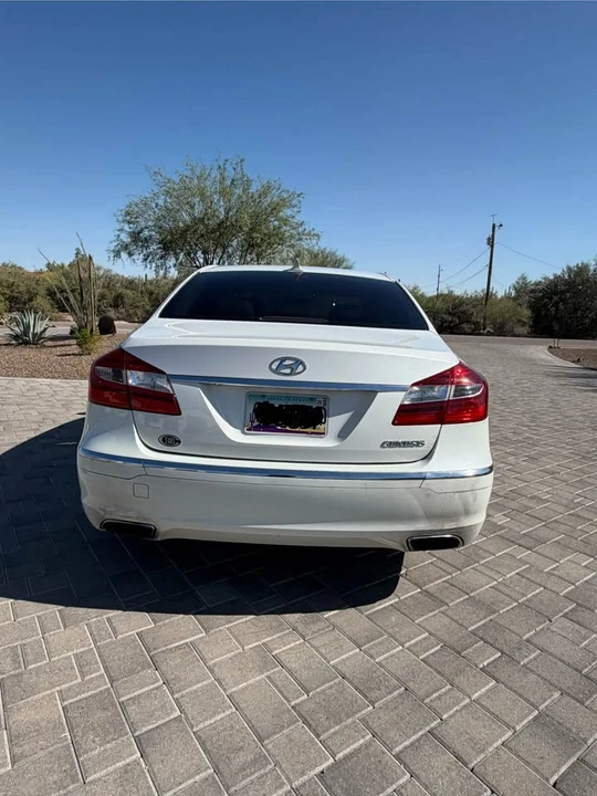 2013 Hyundai Genesis - Image 3 of 14