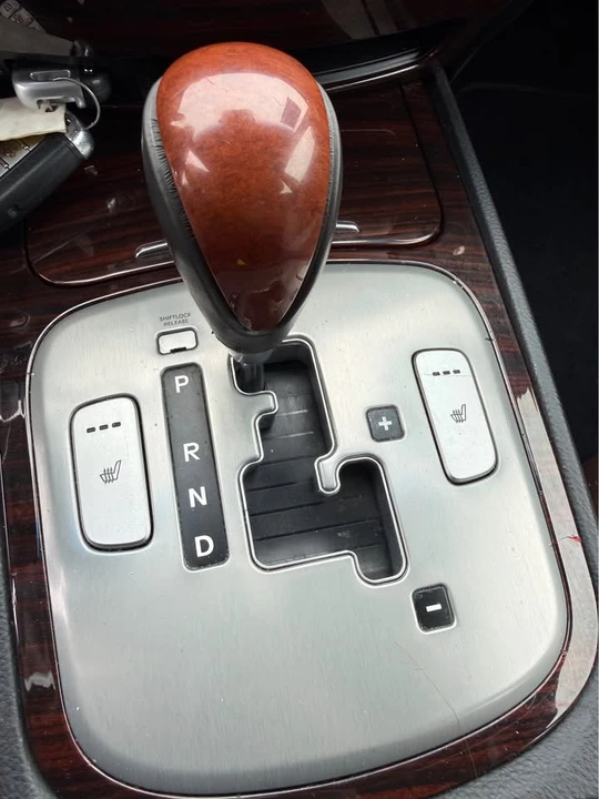 2013 Hyundai Genesis - Image 12 of 18