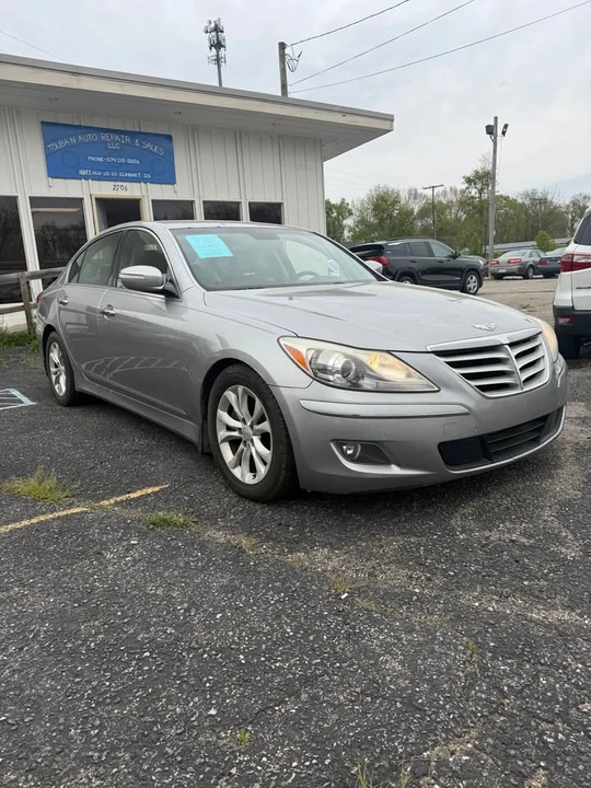 2013 Hyundai Genesis - Image 3 of 18