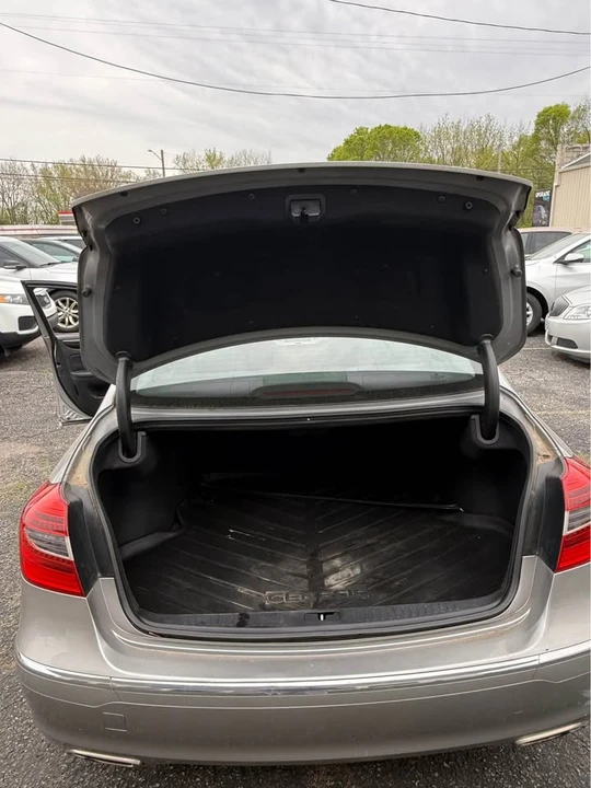2013 Hyundai Genesis - Image 18 of 18