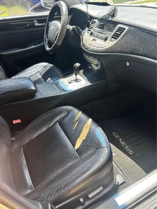 2013 Hyundai Genesis - Image 2 of 9